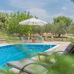 Three-bedroom In Casa de Férias *