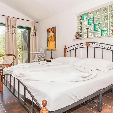 Feriehus Three-bedroom In