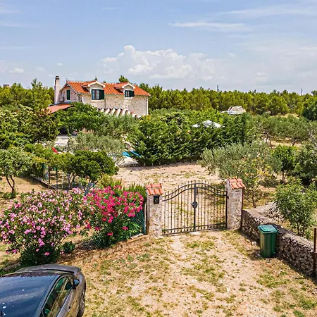 Three-bedroom In * Lozovac