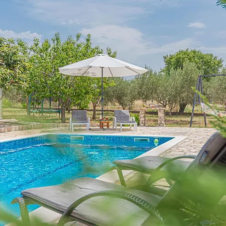 Three-bedroom In בית נופש *