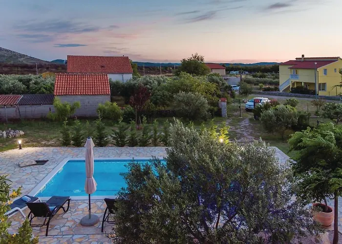 Three-bedroom In * Lozovac