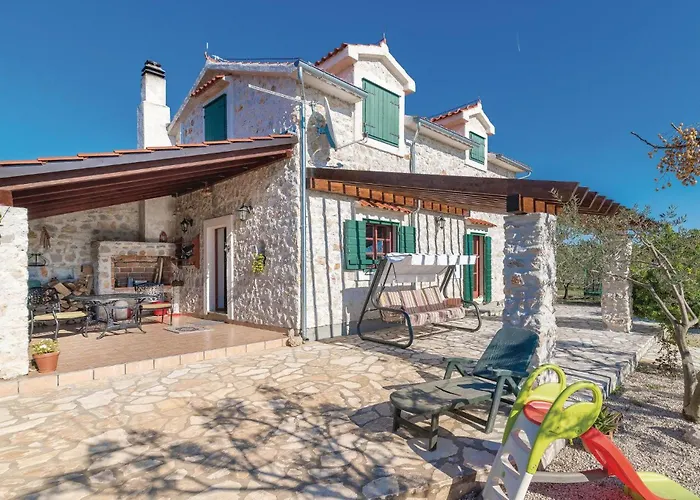 Three-bedroom In * Lozovac