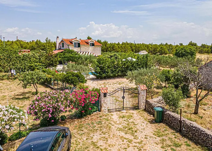 Three-bedroom In * Lozovac